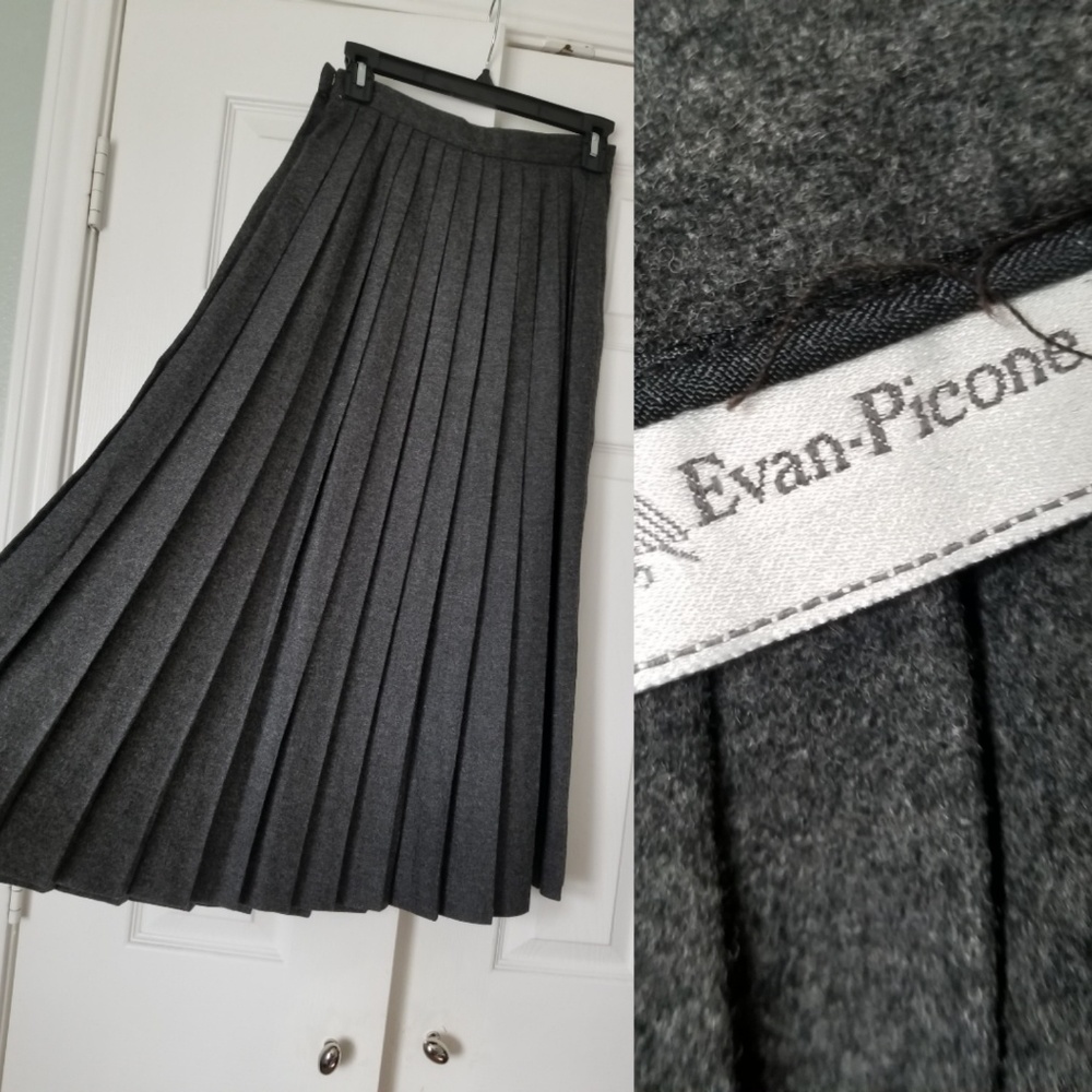 Vintage charcoal pleated skirt